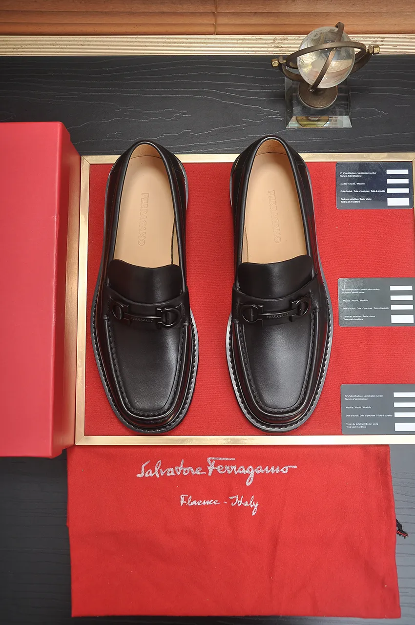 Men's shoes 💰680💶 [Ferragamo/Ferragamo] The latest model in the counter. Original imported high-quality cowhide with open sides + imported 🐂 water-dyed cowhide lining + original luxury metal buckle + original combination outsole. Comparison without pressure 38--45 (45 is custom-made and cannot be returned or exchanged)
